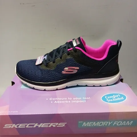 BOXED PAIR OF SKECHERS QUICKPATH TRAINERS, NAVY/PINK - UK SIZE 4