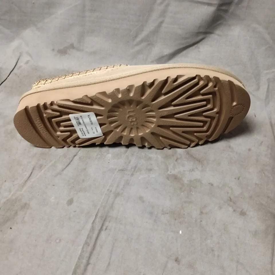 UGG SUEDE MOCCASIN SLIPPERS WITH SHEARLING LINING – BEIGE SIZE 5