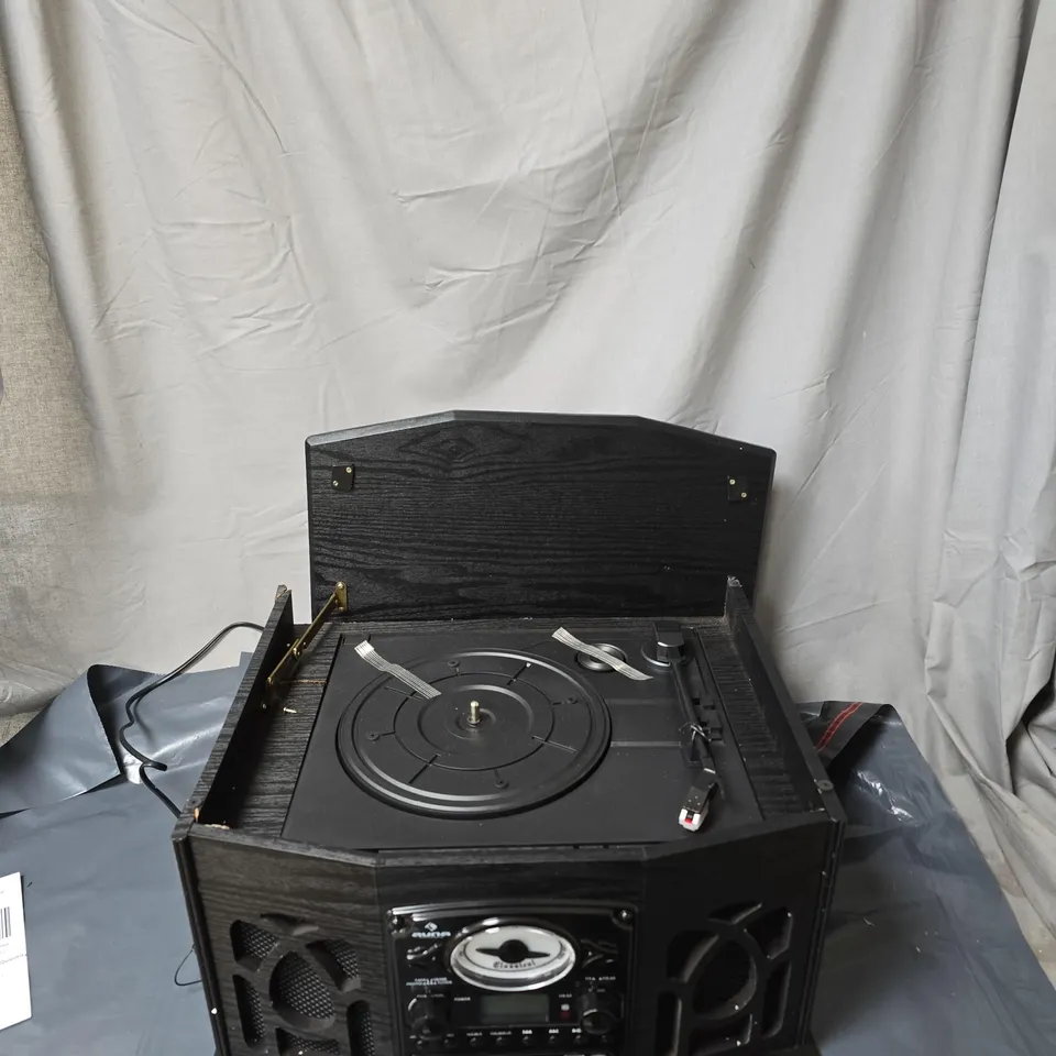 AUNA NR-620 RECORD PLAYER - DAMAGE TO LID AND BACK