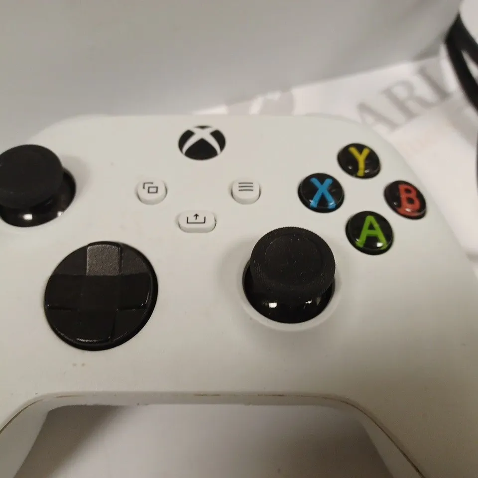 BOXED XBOX SERIES S 512 SSD GAMES CONSOLE WITH CONTROLLER