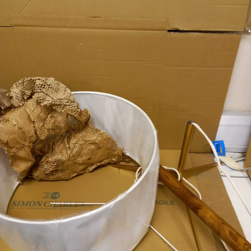 DESIGNER METAL STAND WOODEN EFFECT FLOOR LAMP