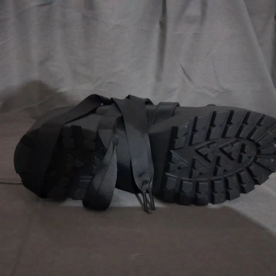 PAIR OF KOI DOUBLE BUCKLE SHOES IN BLACK SIZE 6