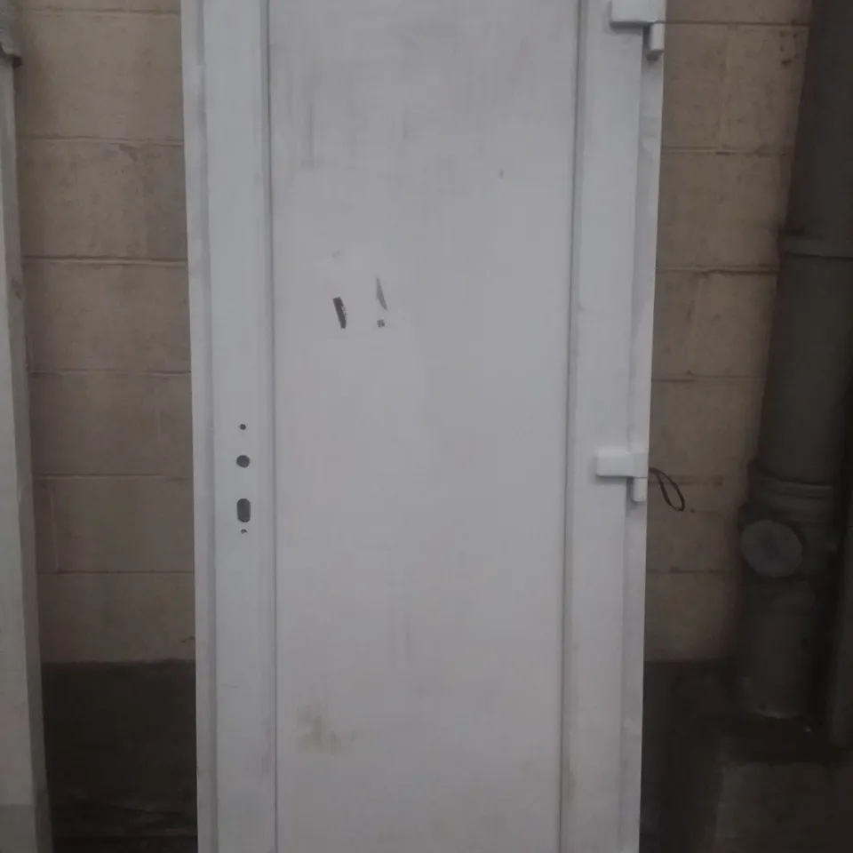 PVCU FRONT DOOR RH OPENING 