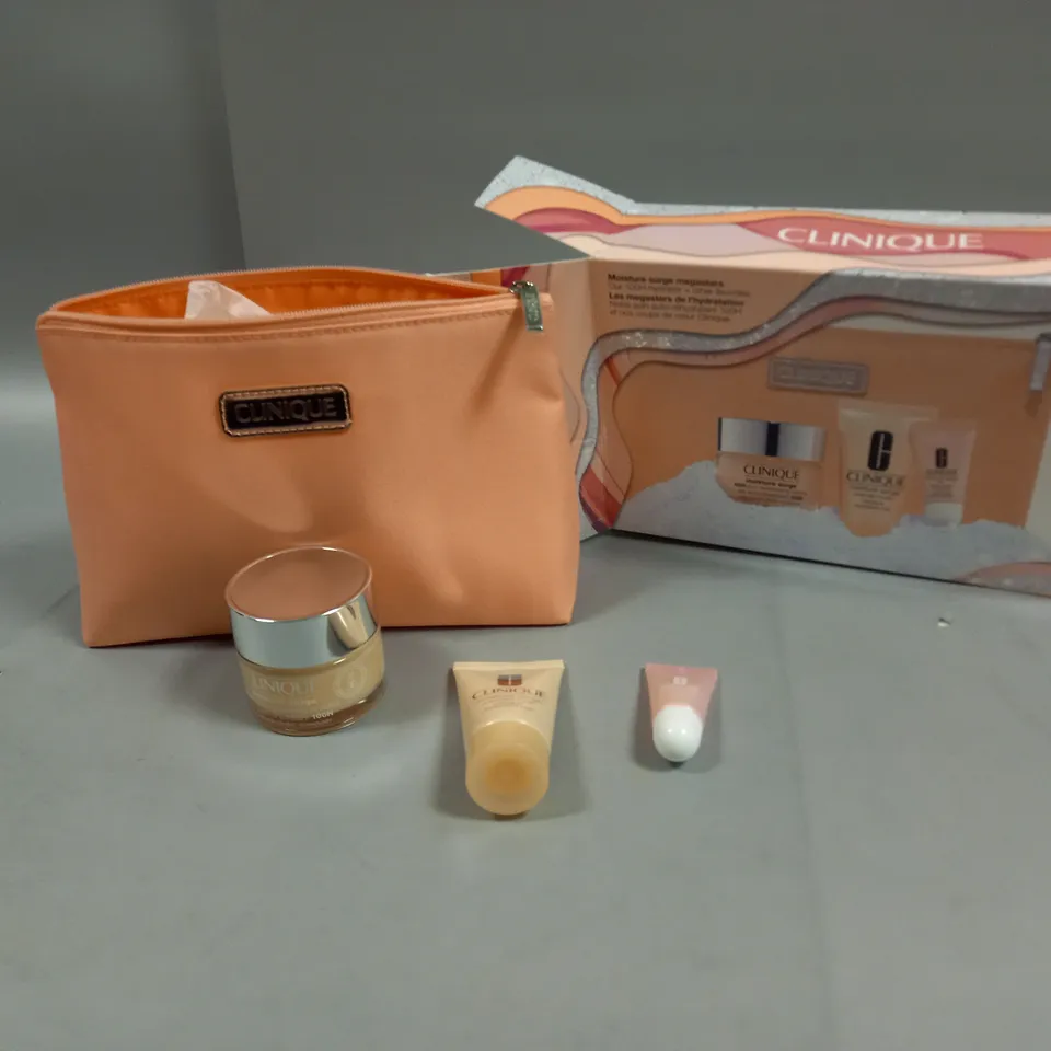 CLINIQUE MOISTURE SURGE MEGASTARS SET 