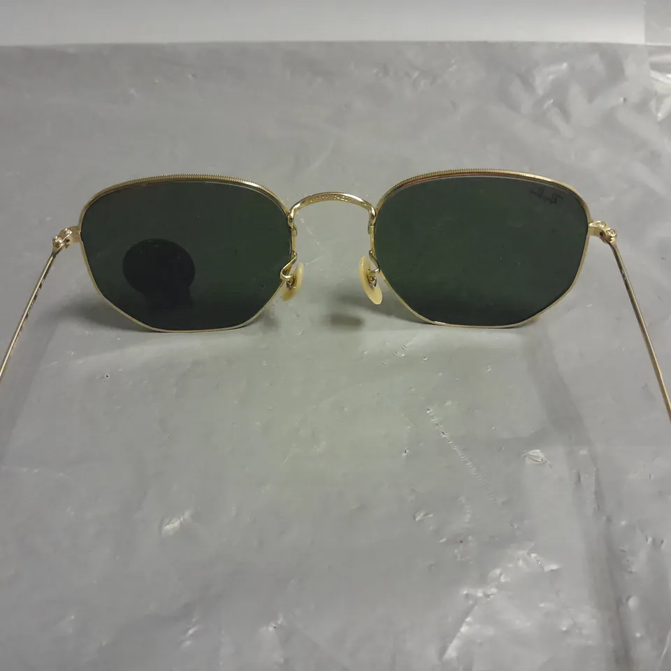 BOXED PAIR OF RAY BAN GLASSES WITH G-15 LENS