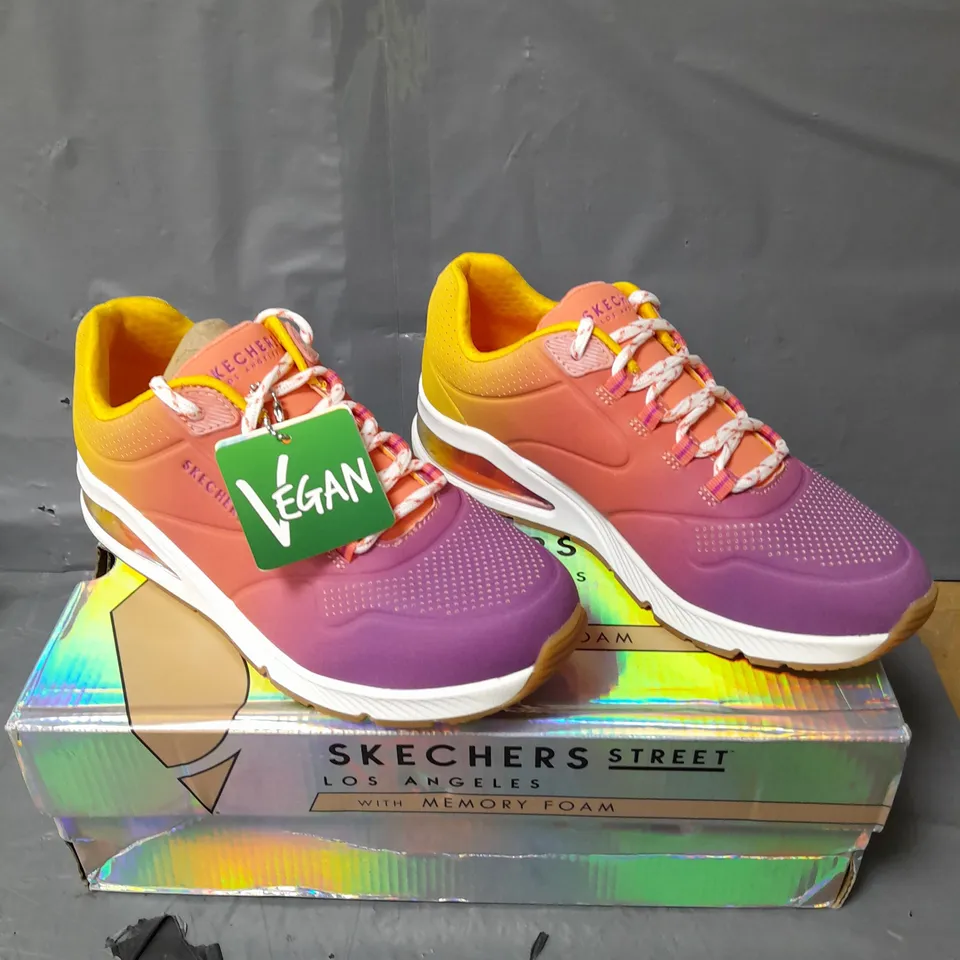 SKECHERS UNO 2 LACE UP TRAINERS - MULTI - SIZE 3.5