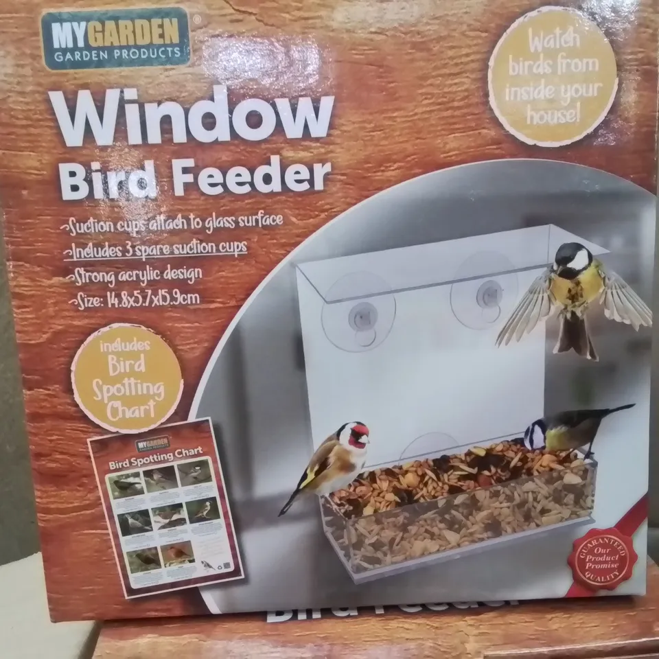 BOX CONTAINING LARGE AMOUNT OF BRAND NEW WINDOW BIRD FEEDING STATIONS AND DELUXE INSECT HOUSES