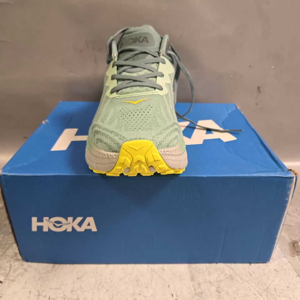 BOXED PAIR OF HOKA CHALLENGER ATR 7 TRAINERS IN SAGE/MINT/LIME SIZE UK 9