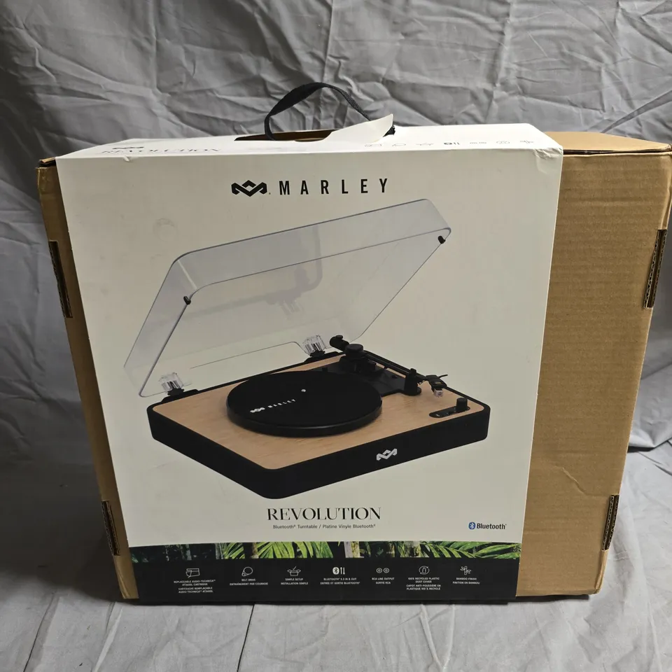 MARLEY REVOLUTION BLUETOOTH TURNTABLE – WOOD PLINTH, CLEAR DUST COVER