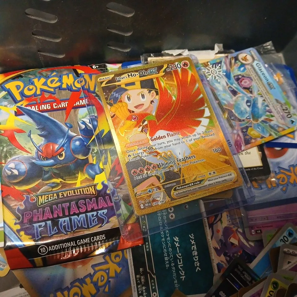 LOT OF ASSORTED LOOSE POKEMON CARDS 