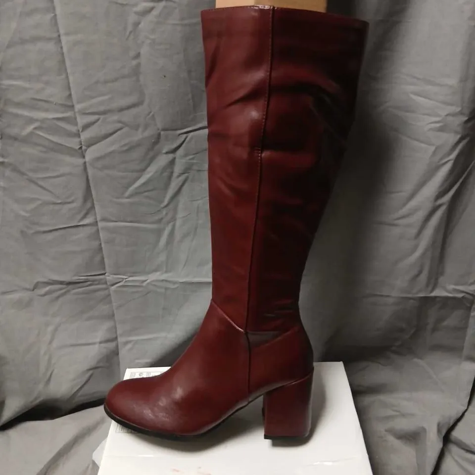 WOMEN'S BURGUNDY KNEE-HIGH LEATHER BOOT – EU39 (UK 6) WITH BLOCK HEEL