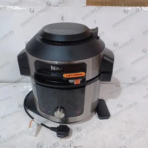 BOXED NINJA FOODI MAX SMARTLID 7.5L MULTI COOKER & AIR FRYER