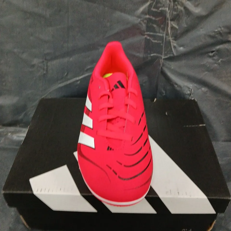 BOXED ADIDAS PREDATOR CLUB BOOTS - UK SIZE 13 - KIDS