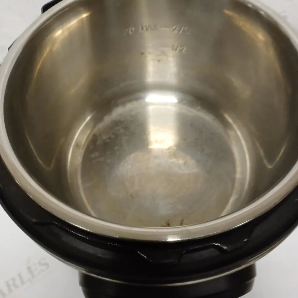 INSTANT POT DUO SMART PRESSURE COOKER