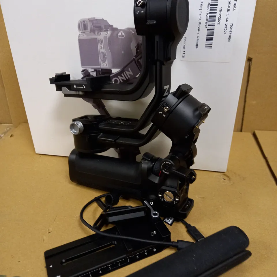 DJI RONINN RSC 2 PROFESSIONAL 3 AXIS CAMERA STABILISER RRP £510