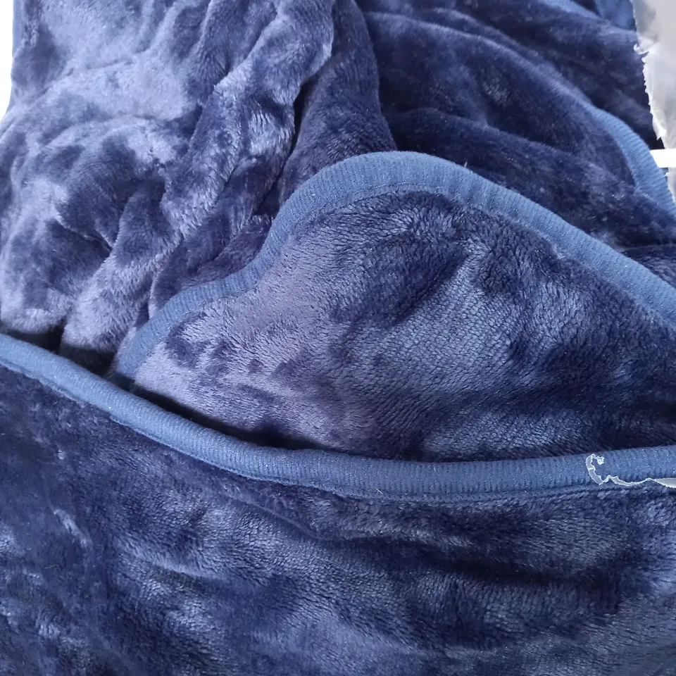 COZEE HOME HEATED PLUSH WEARABLE TV BLANKET IN NAVY