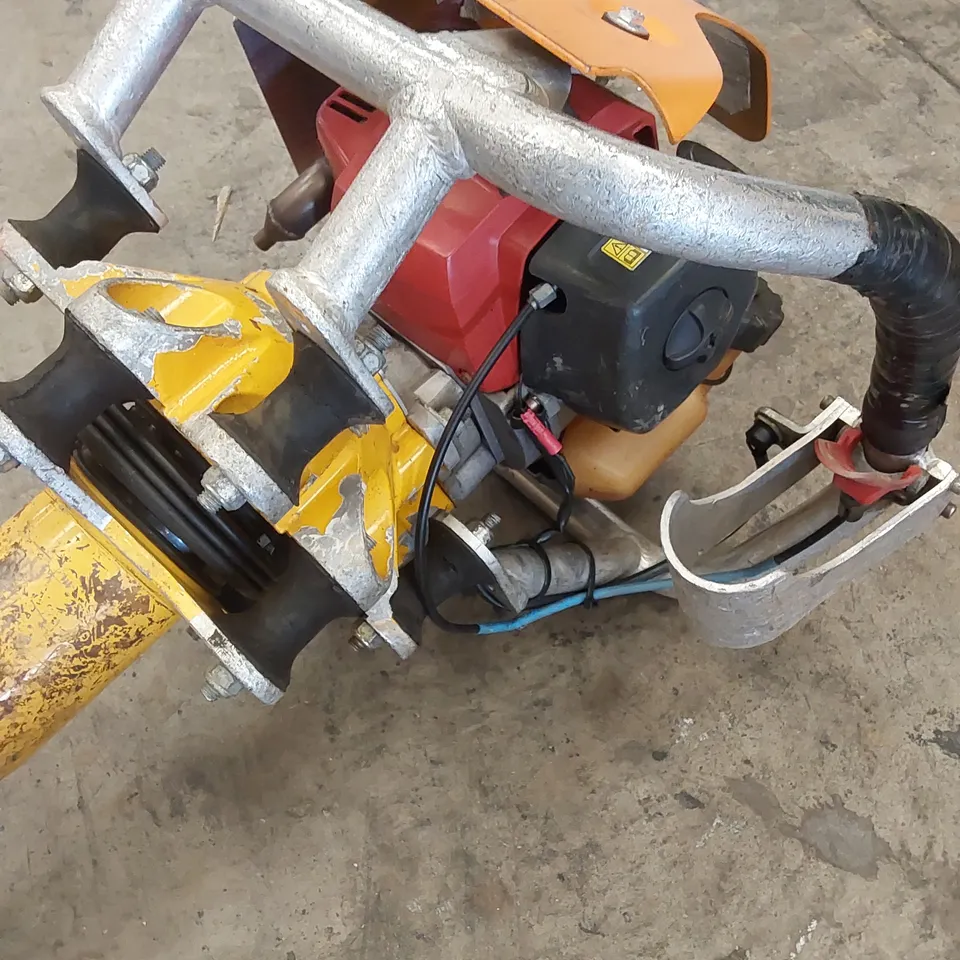 ROBEL 62.05 2 STROKE VERTICAL TAMPER - RAILWAY MAINTENANCE TOOL