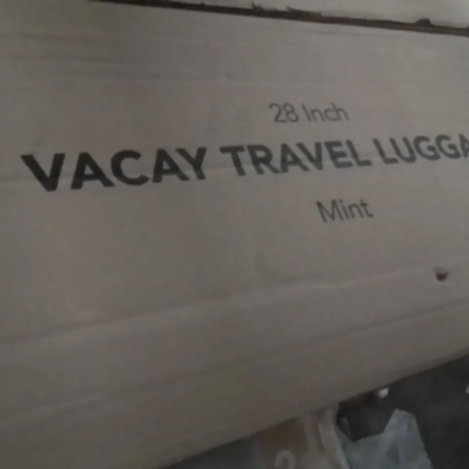 BOXED LUGG 28INCH VACAY TRAVEL LUGGAGE MINT