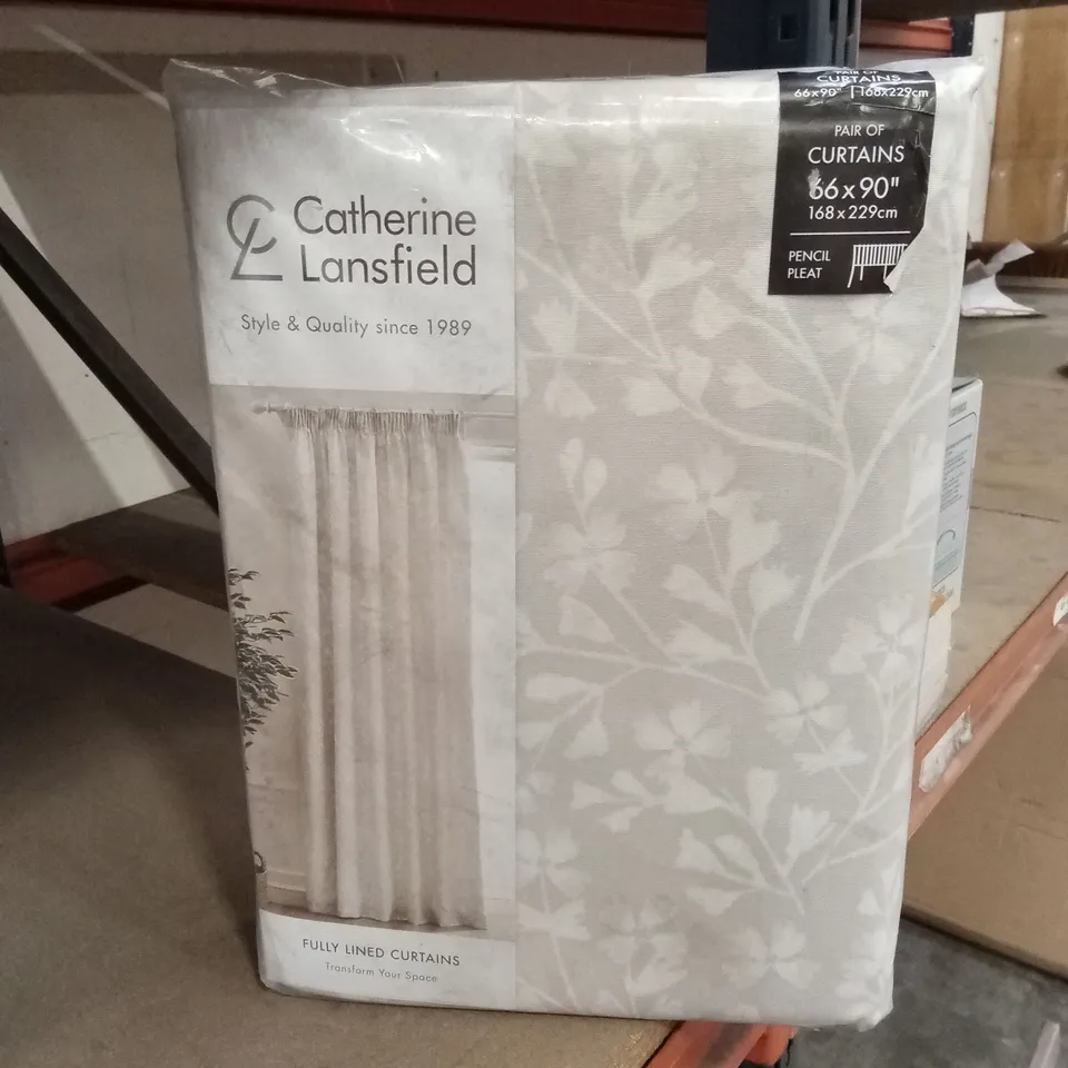 BAGGED BROOKE FLORAL LINED PENCIL PLEAT CURTAINS - NATURAL // SIZE: 168 x 229cm