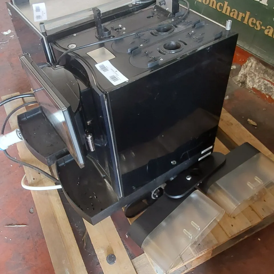 FRANKE FM750 COMMERCIAL COFFEE MACHINE AND ATTACHED COOLING UNIT
