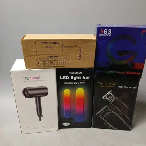 BOX OF APPROXIMATELY 12 ASSORTED ITEMS TO INCLUDE - SMART LIGHT SOUND MACHINE , LED LIGHT BAR , HIENA HAIR CLIPPER SET ETC