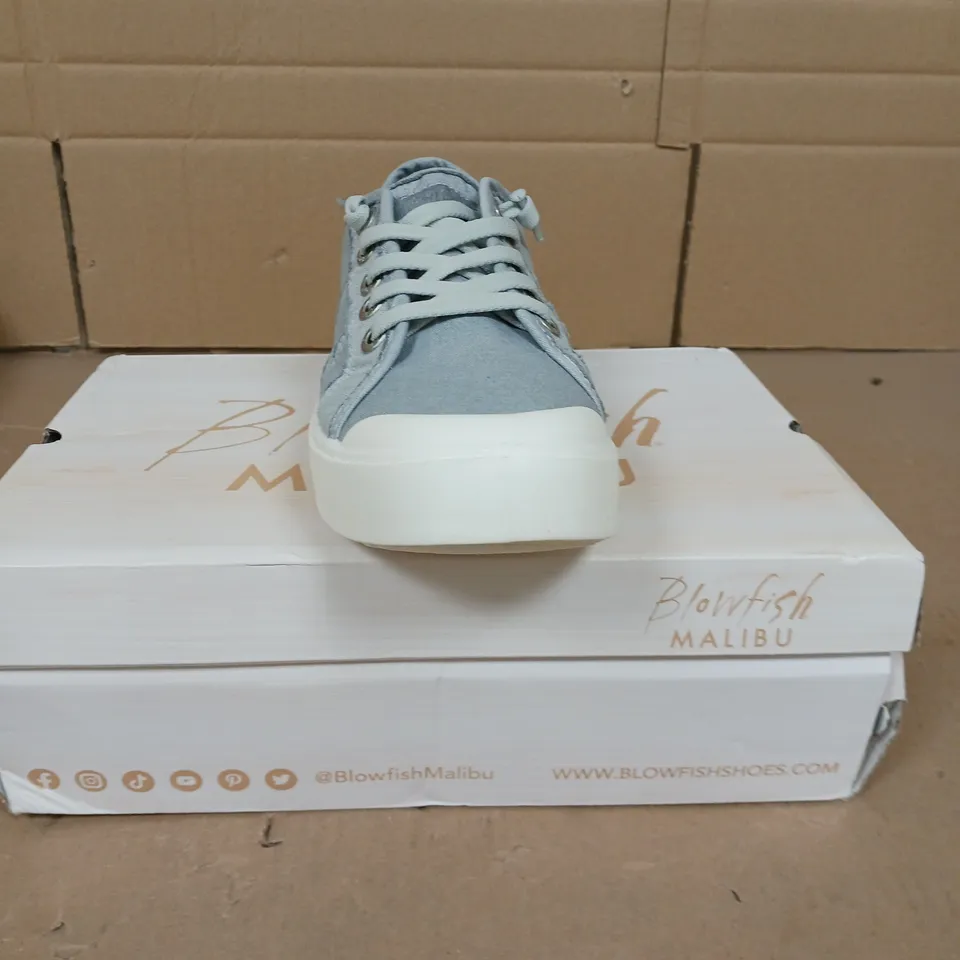 BLOWFISH MALIBU DENIM STYLE TRAINERS LIGHT BLUE SIZE 5