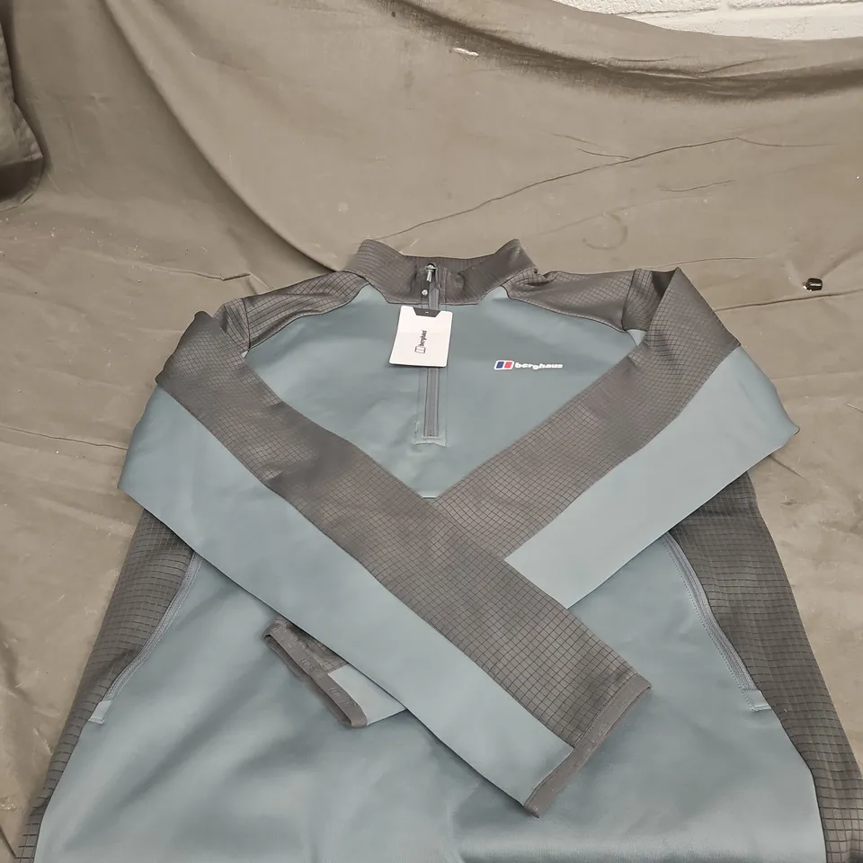 BERGHAUS 1/2 ZIP TOP LARGE WITH TAGS