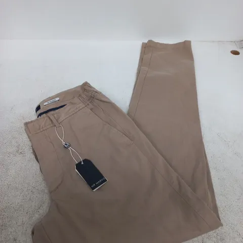 MR MARVIS THE COOLER DAYS TROUSERS – UK 30 (W30 L32) BARISTAS
