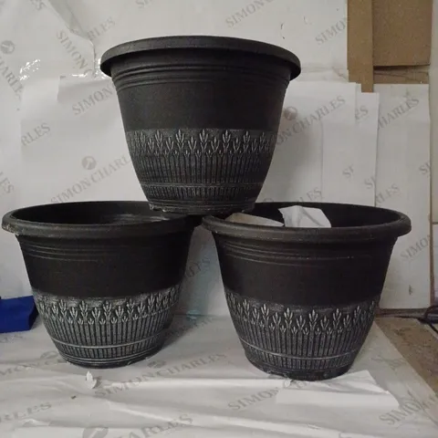 SET OF 3 11" WHEAT DESIGN PLANTERS