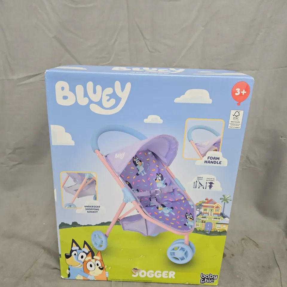 BLUEY JOGGER PUSHCHAIR TOY – BOXED (3+)