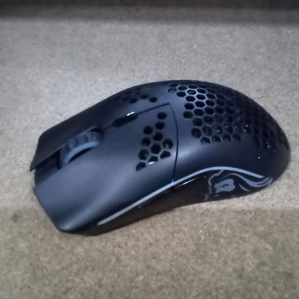 GLORIOUS PC GAMING RACE MODEL O WIRELESS GAMING-MAUS - SCHWARZ, MATT
