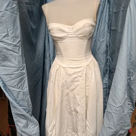 HOUSE OF CB SAMARIA WHITE DRESS – UK SIZE S