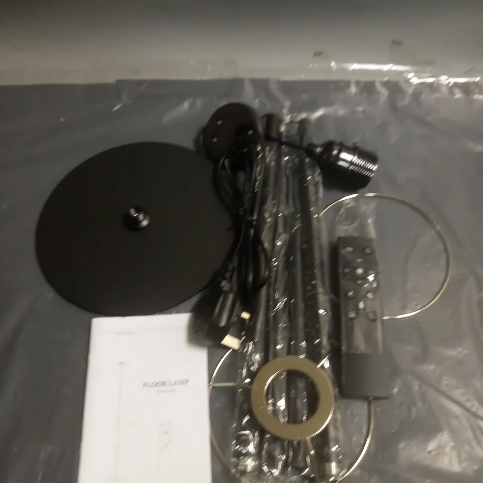 TECHEXTRA FLOOR LAMP 