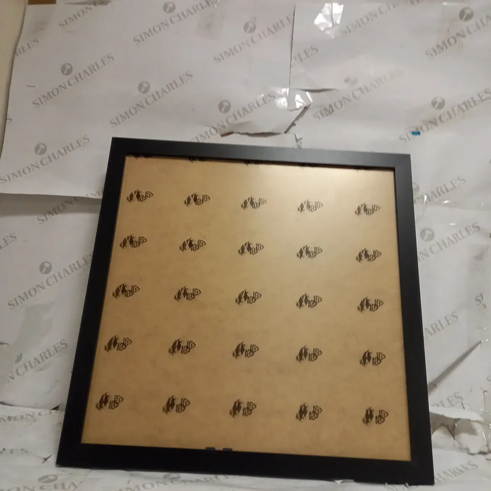 BLACK TRIMMED PICTURE FRAME 