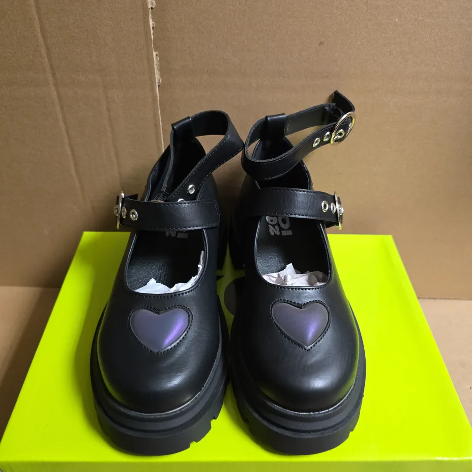 BOXED PAIR OF KOI LOVEBUG MEADOW KIDZ MARY JANE SHOES – BLACK, UK SIZE 13