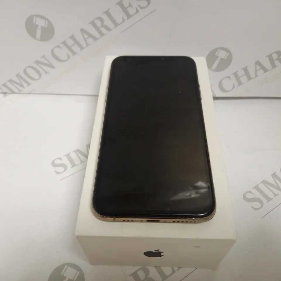 BOXED IPHONE XS IN METALLIC ROSE GOLD EFFECT