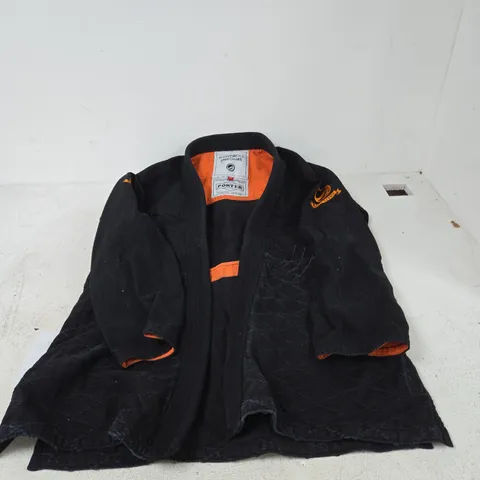 BLACK MARTIAL ARTS GI WITH ORANGE LINING SIZE A3
