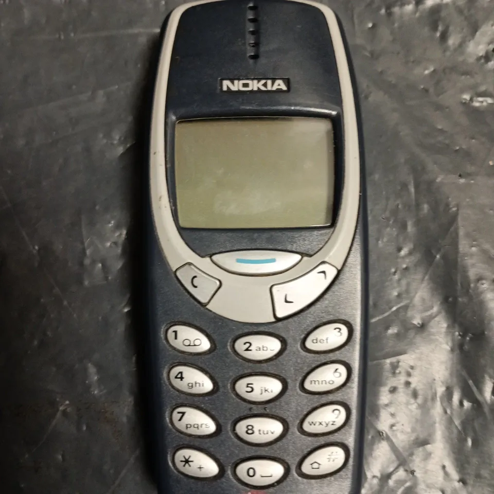 NOKIA 3310 MOBILE PHONE