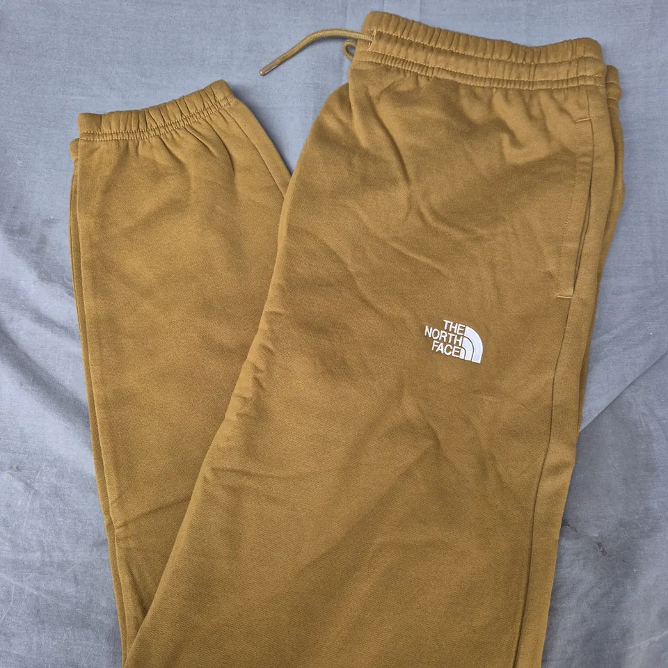 THE NORTH FACE MENS ESSENTIAL JOGGERS IN BROWN - LARGE