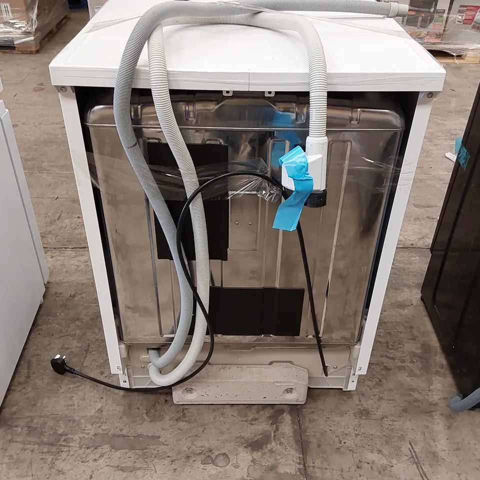 HISENSE FREESTANDING DISHWASHER - WHITE
