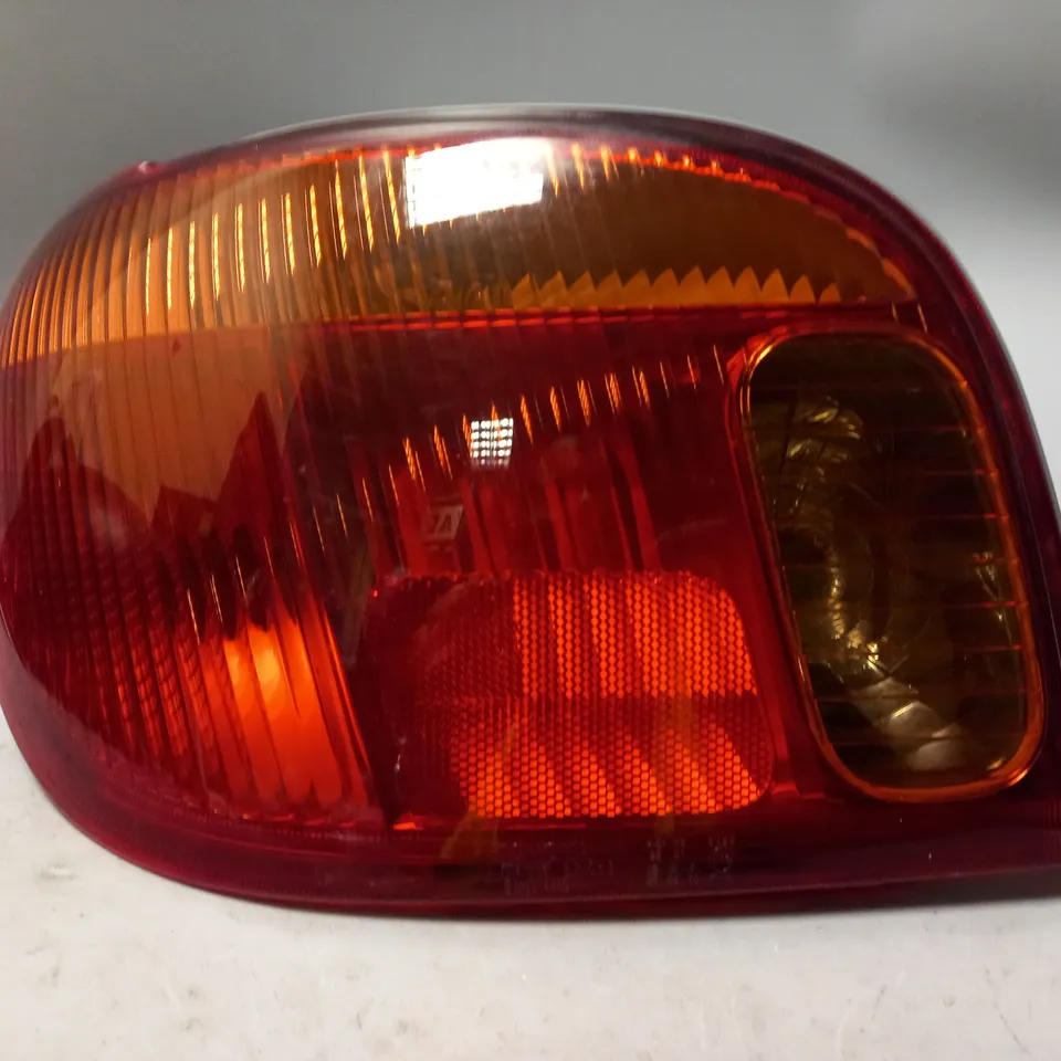 UNKNOW CAR REAR TAIL LIGHT 