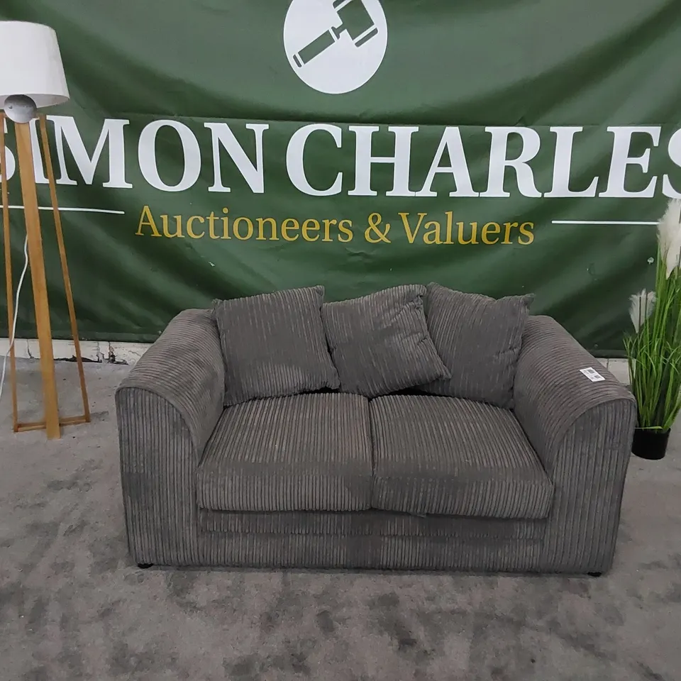 DESIGNER 2 SEATER SOFA UPHOLSTERED IN GREY FABRIC WITH CUSHIONS 