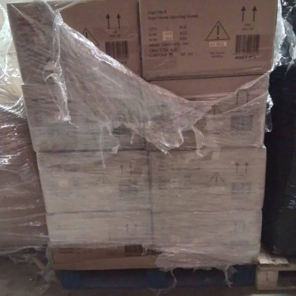 PALLET CONTAINING A LARGE QUANTITY OF TRAMPOLINES 