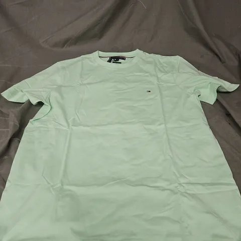 TOMMY HILFIGER ESSENTIAL SEASONAL REGULAR FIT SOLID TEE IN OPAL GREEN SIZE L