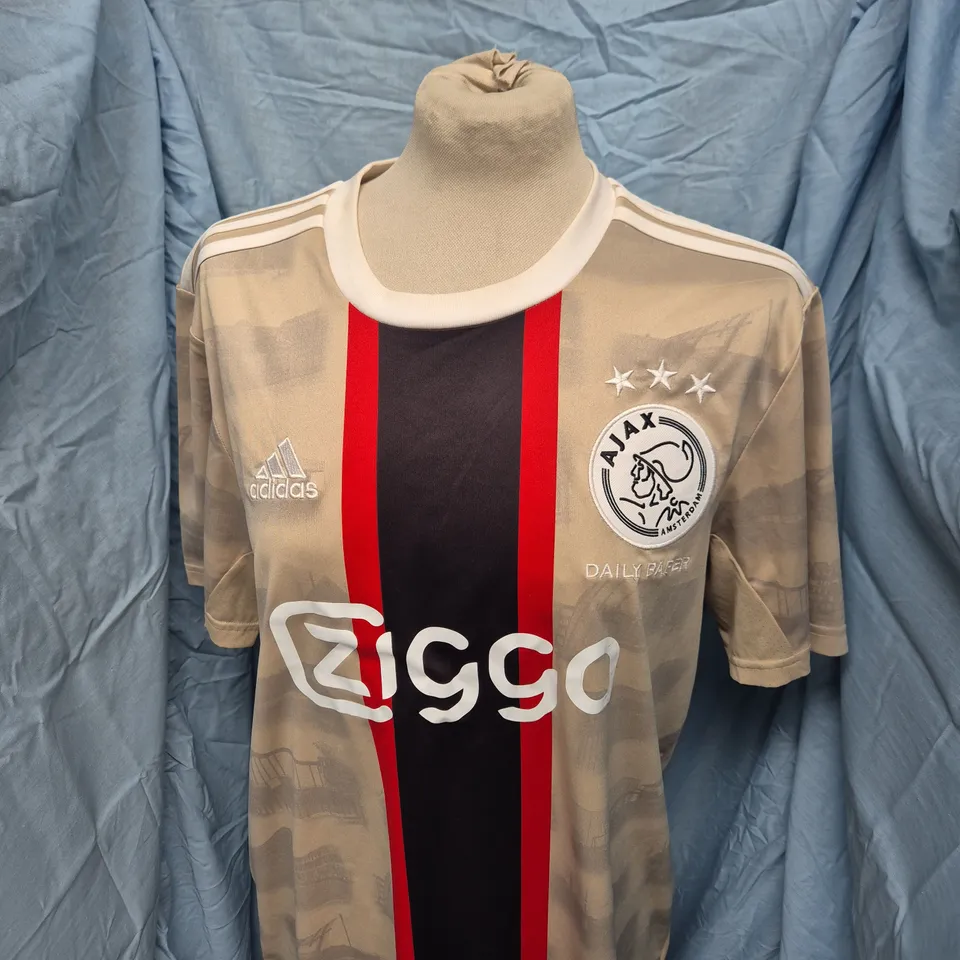 AJAX FC AWAY FOOTBALL SHIRT – SIZE M