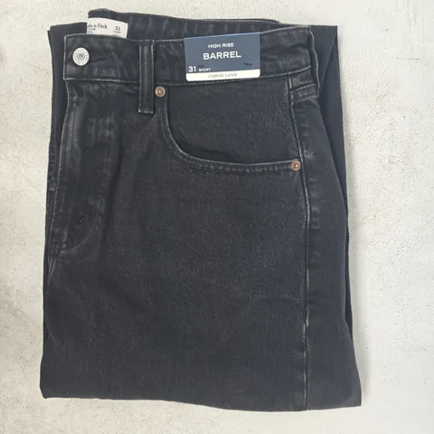 ABERCROMBIE & FITCH HIGH RISE BARREL JEANS IN BLACK SIZE 31 SHORT