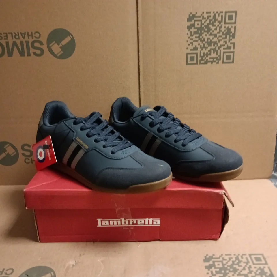 LAMBRETTA TACKLE TRAINERS – NAVY/CHARCOAL – UK 10 (EU 44)
