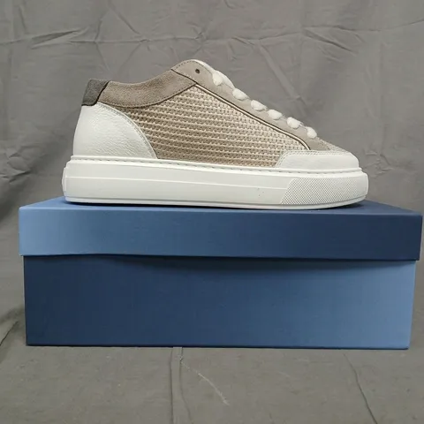 BOXED PAIR OF CLEENS LUXOR TRAINERS IN DUNE SIZE UK 8