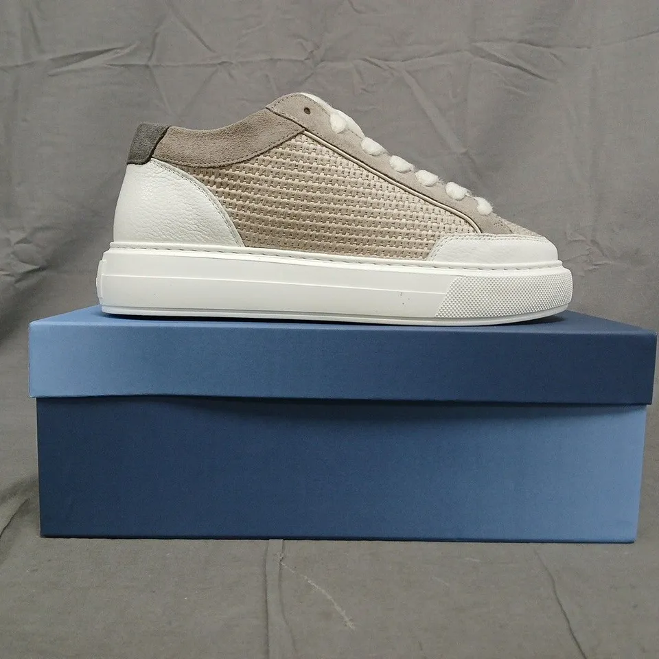 BOXED PAIR OF CLEENS LUXOR TRAINERS IN DUNE SIZE UK 8