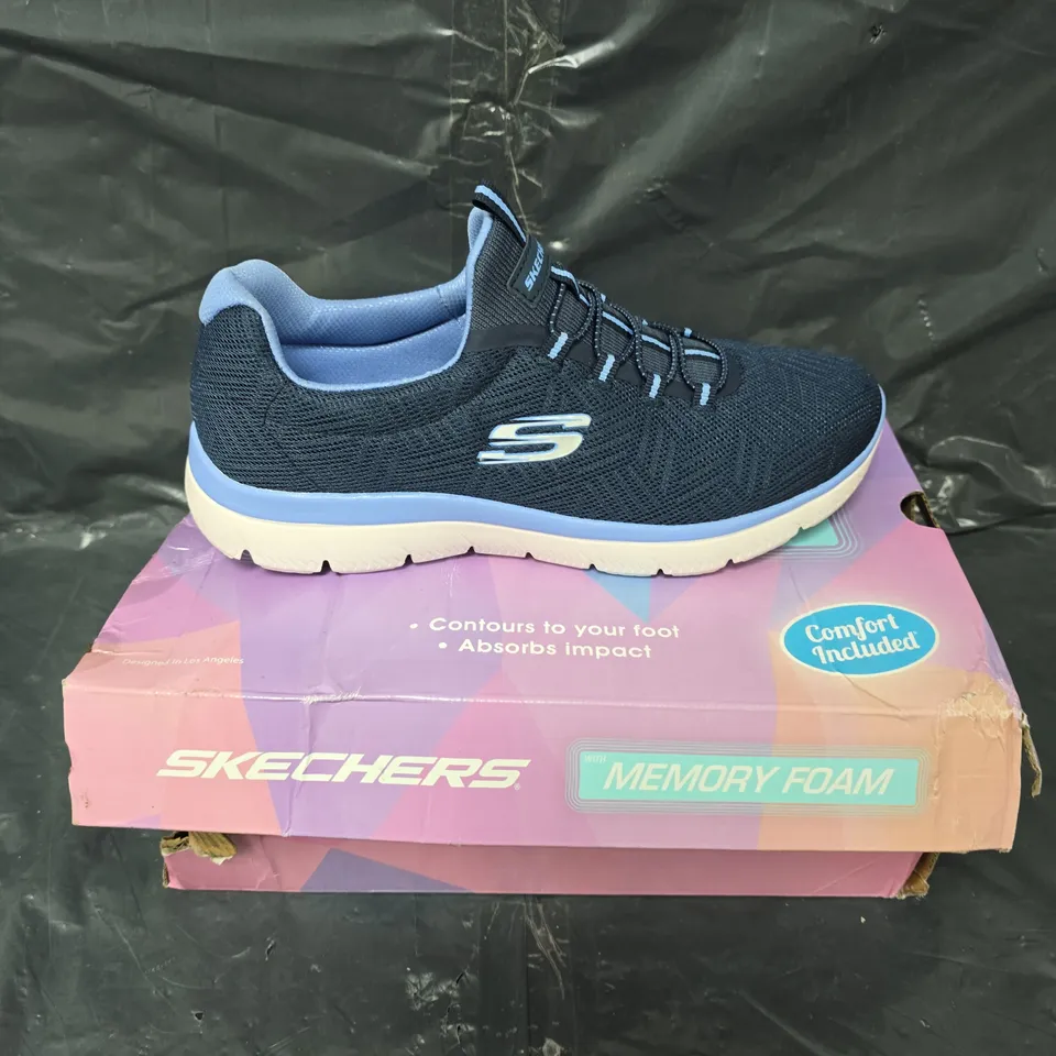 BOXED PAIR OF SKECHERS MEMORY FOAM TRAINERS IN NAVY - 6